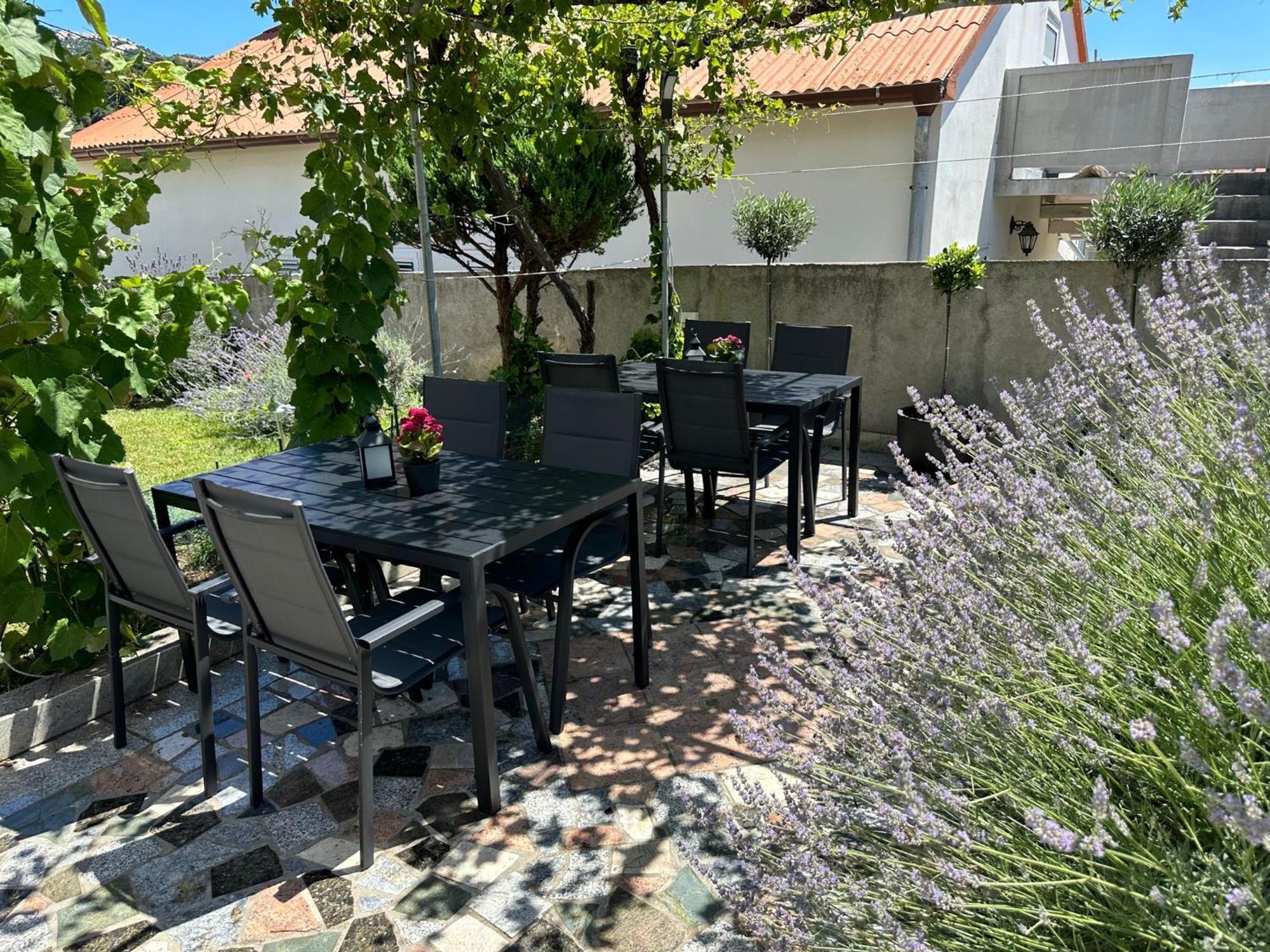 Apartments Vinse Near Rab Center ラブ エクステリア 写真