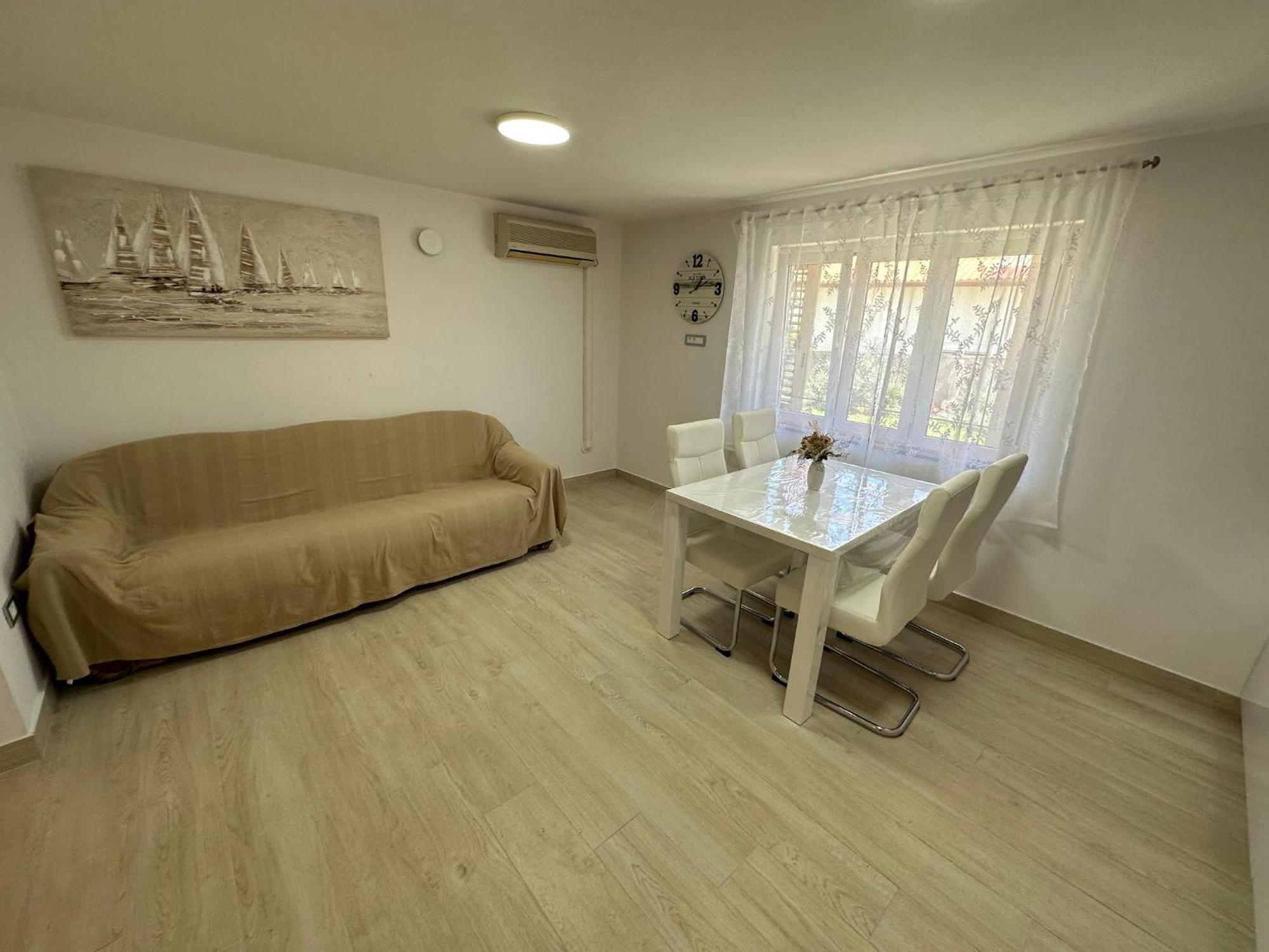 Apartments Vinse Near Rab Center ラブ エクステリア 写真