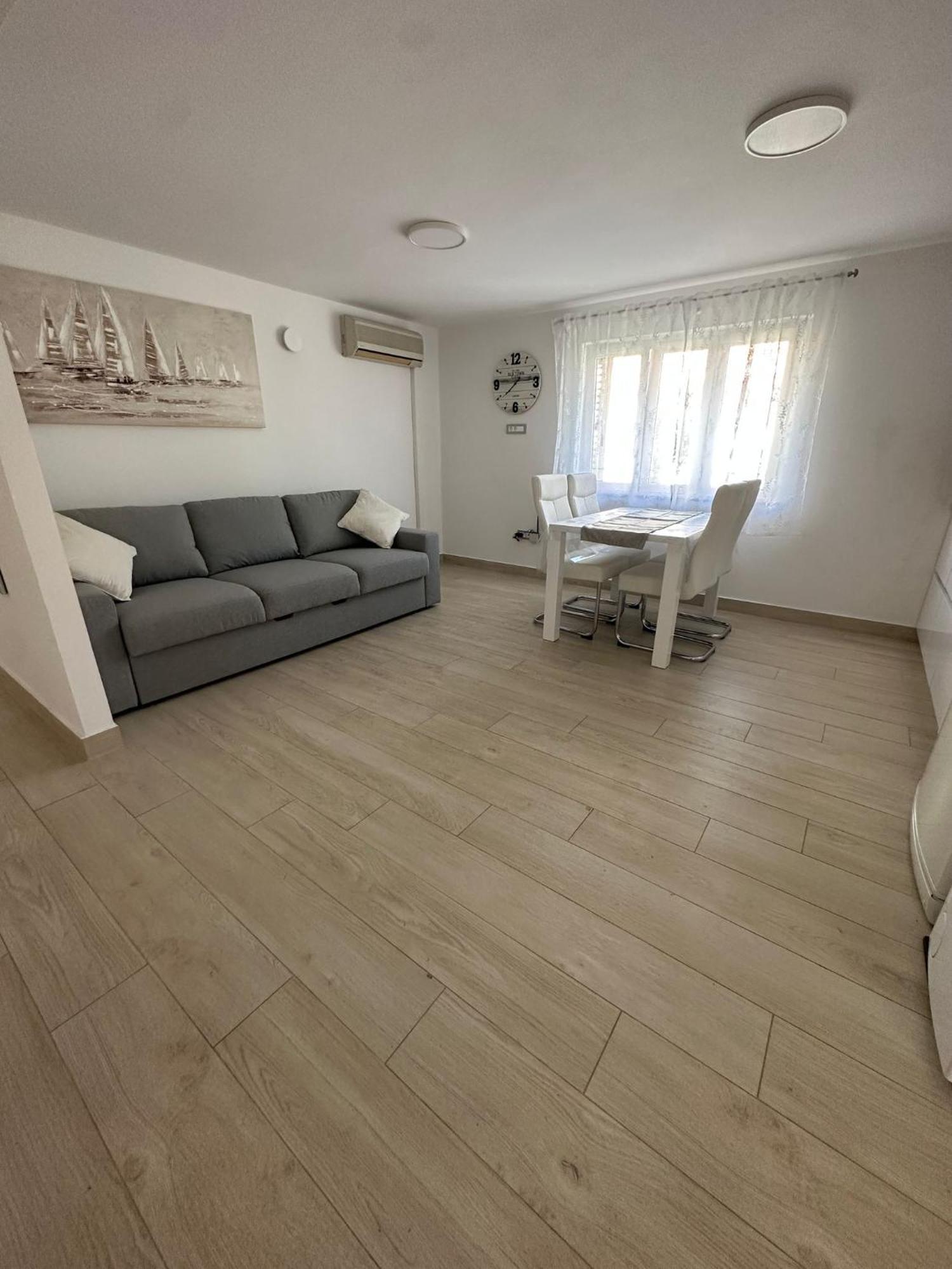 Apartments Vinse Near Rab Center ラブ 部屋 写真